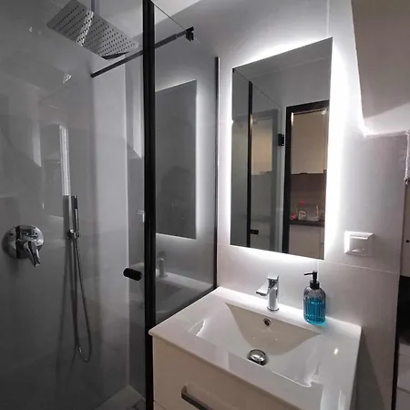 Apus-apus Luxury Apartamento Corfu (city)